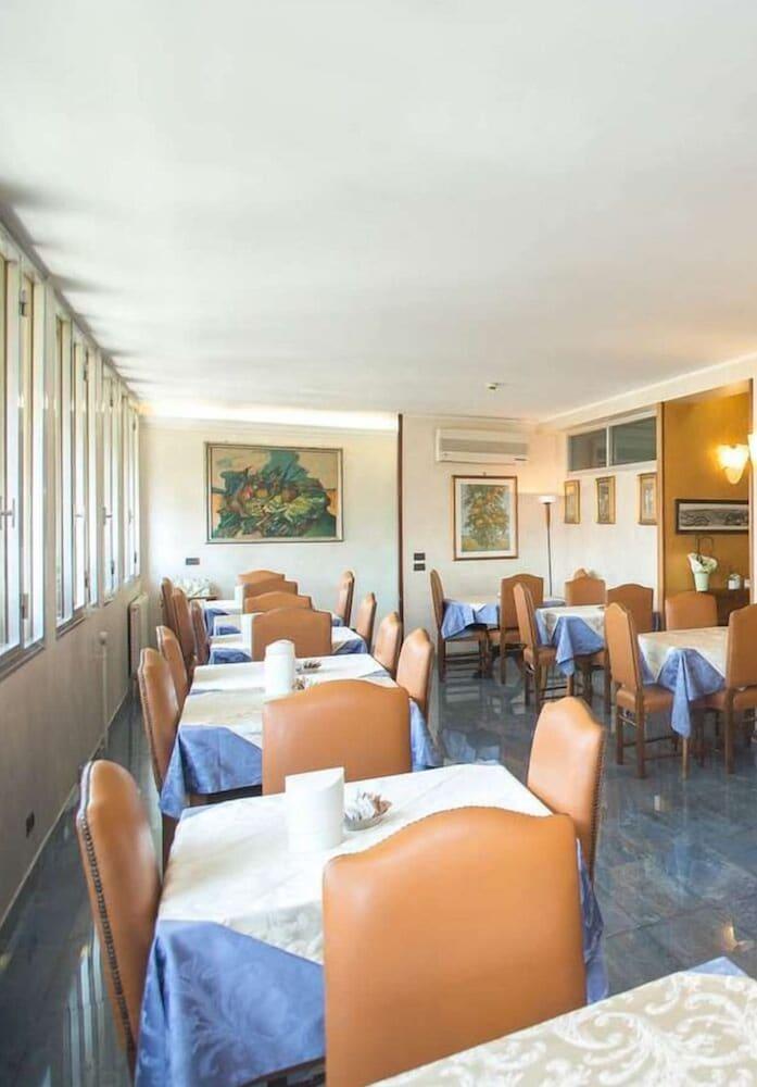 Rimini Hotel 3*
